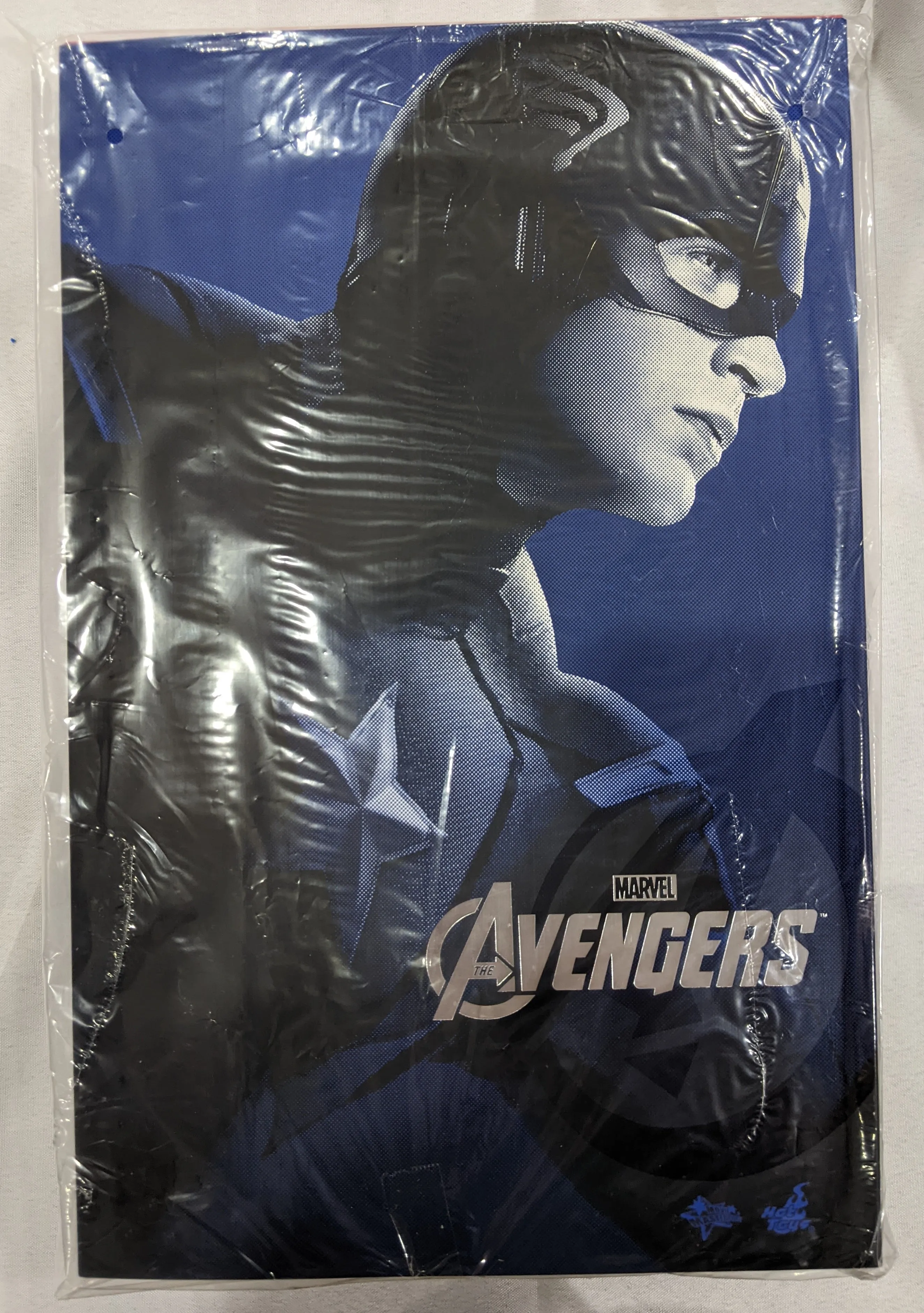 Hot Toys 1/6 The Avengers Captain America Sixth Scale Figure MMS174