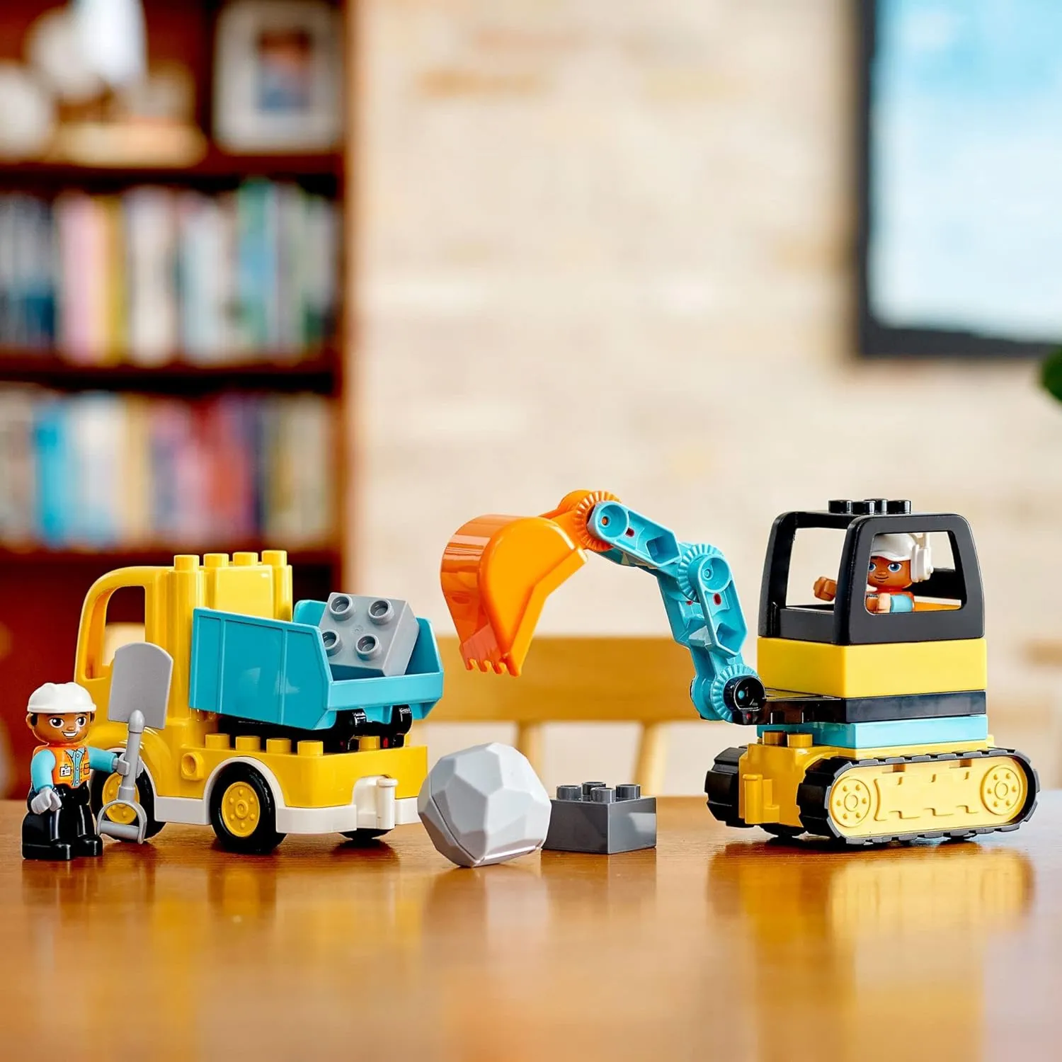 Lego 10931 - Duplo Truck & Tracked Excavator