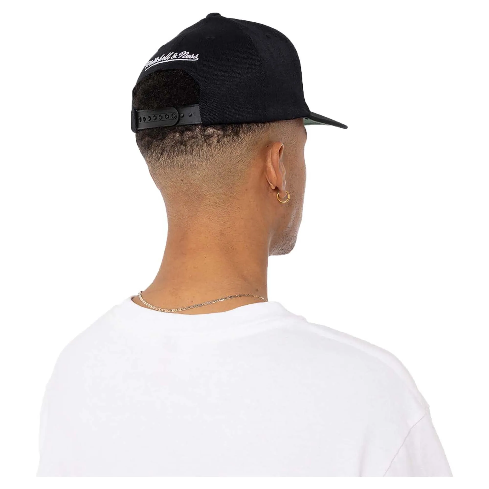 NBA Milwaukee Bucks Logo Snapback Cap