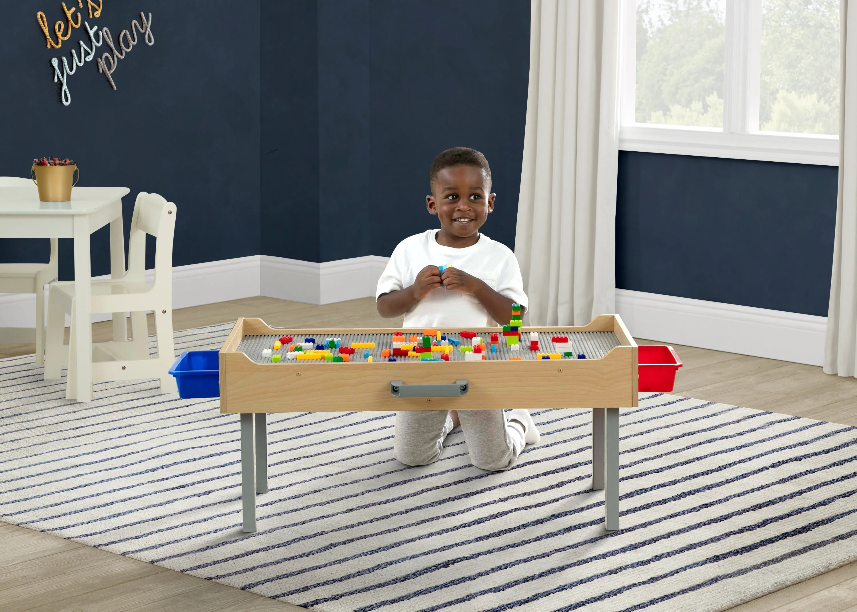 Play N Store Building Bricks Play Table with 100  Play Bricks Included