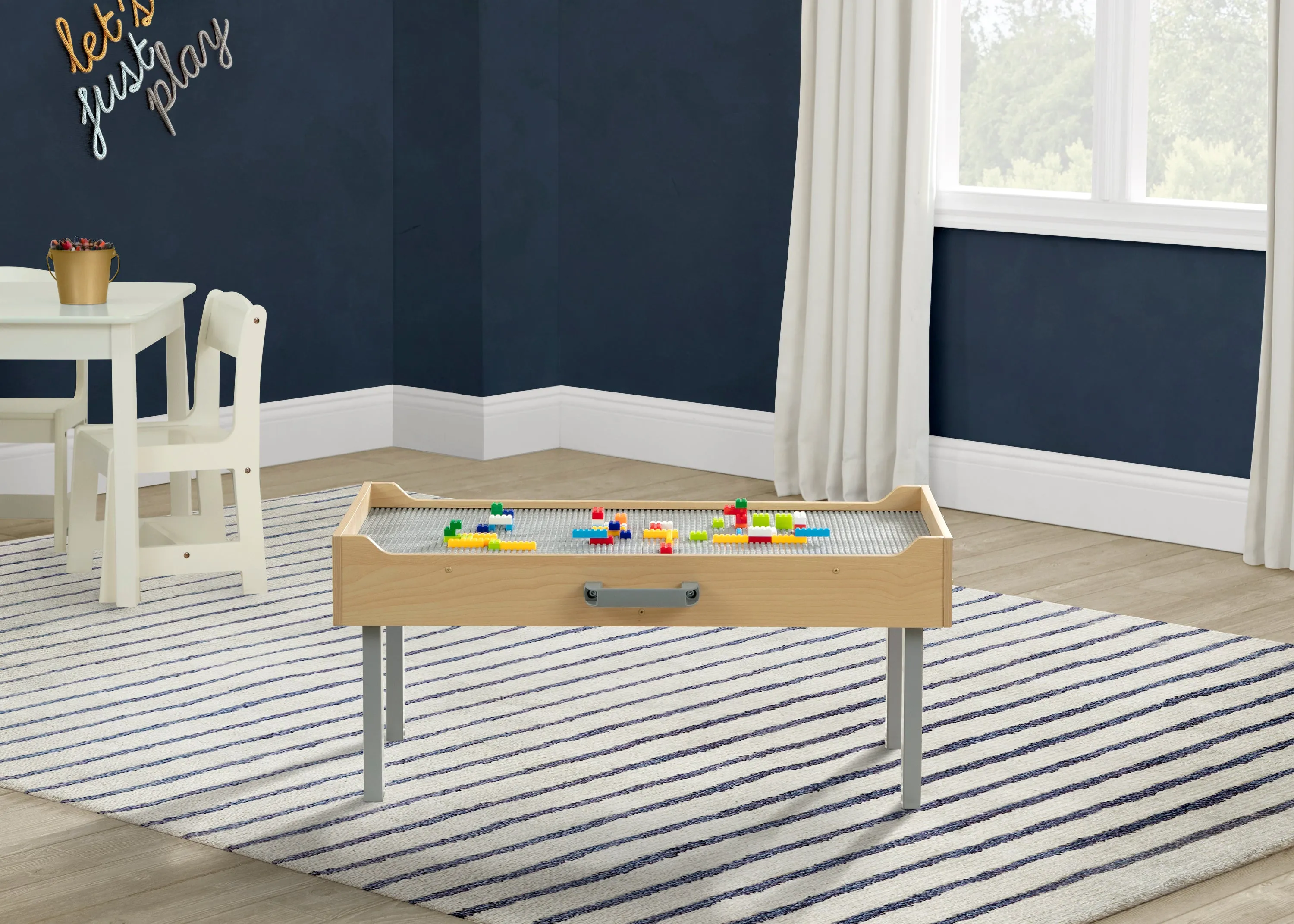 Play N Store Building Bricks Play Table with 100  Play Bricks Included