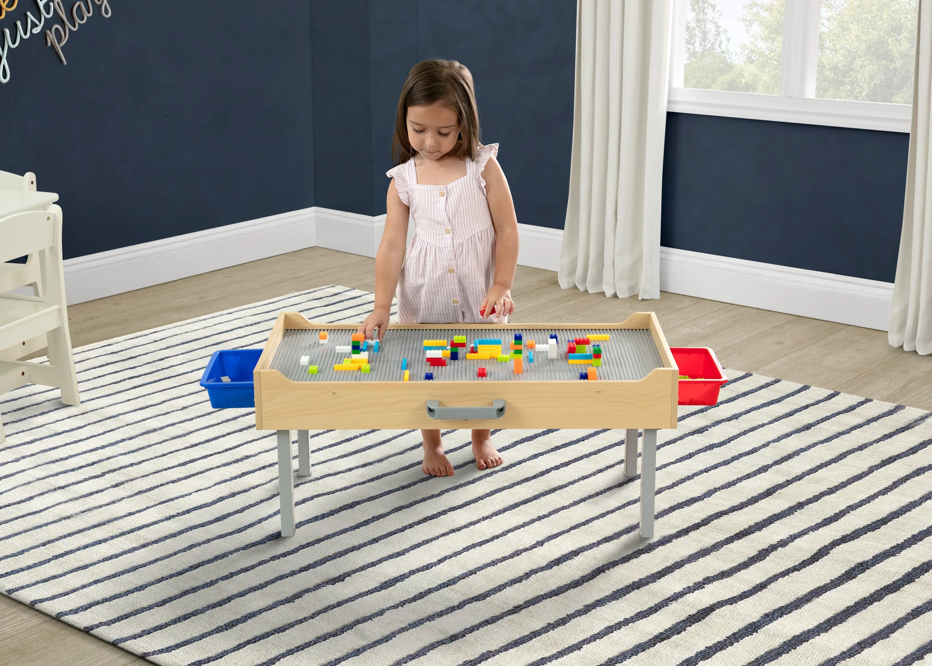 Play N Store Building Bricks Play Table with 100  Play Bricks Included