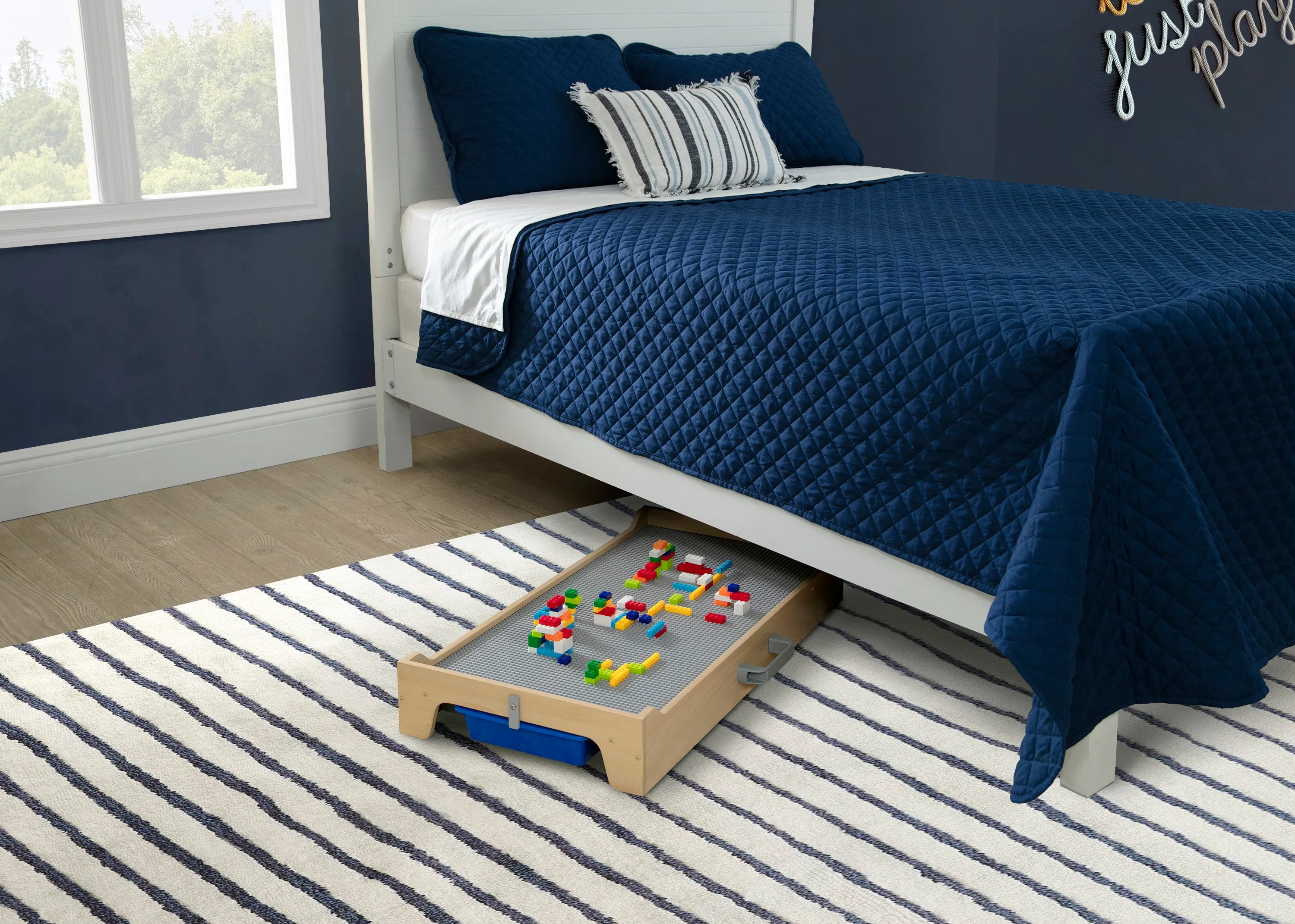 Play N Store Building Bricks Play Table with 100  Play Bricks Included
