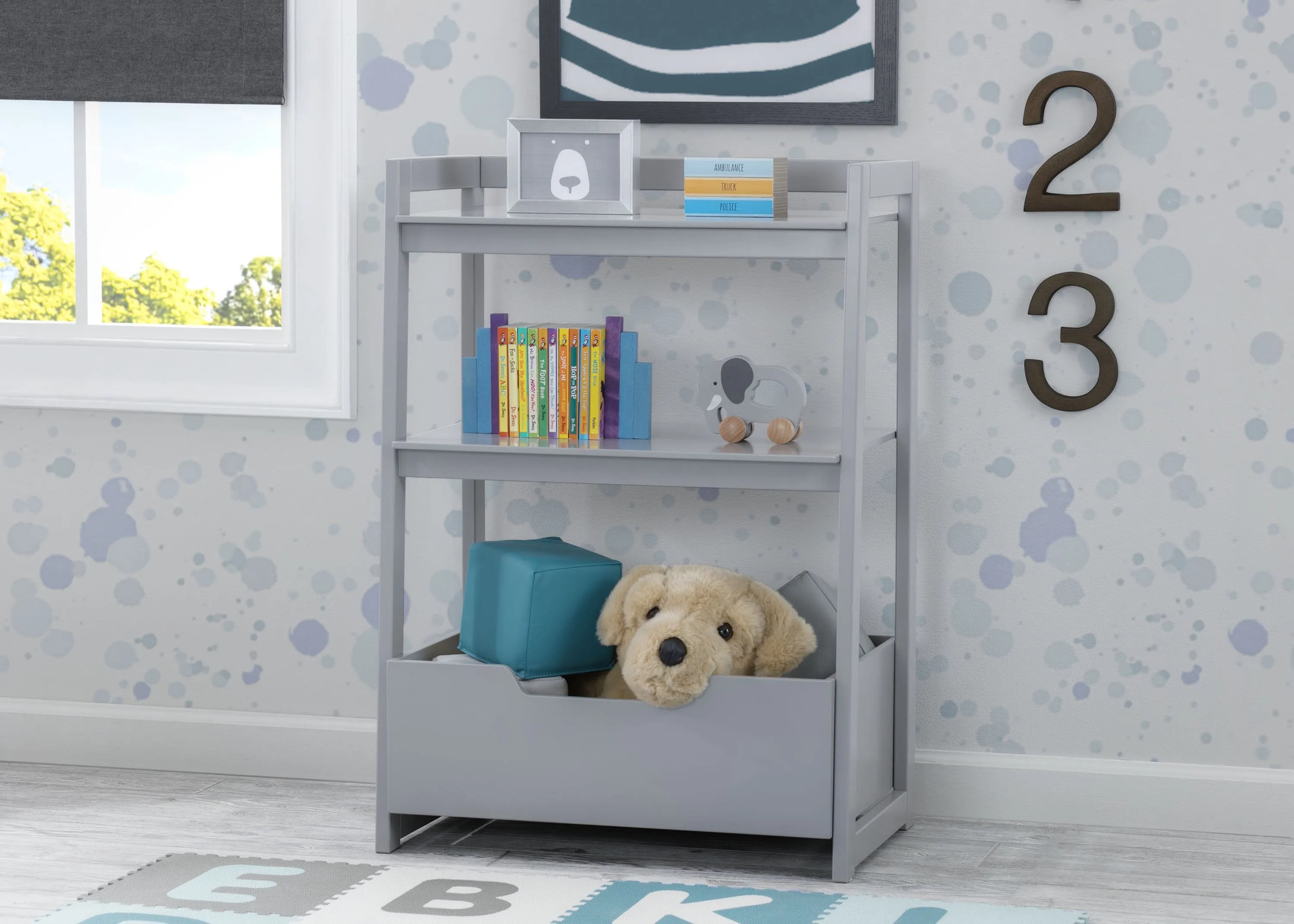 Small Ladder Shelf - toddler bundle