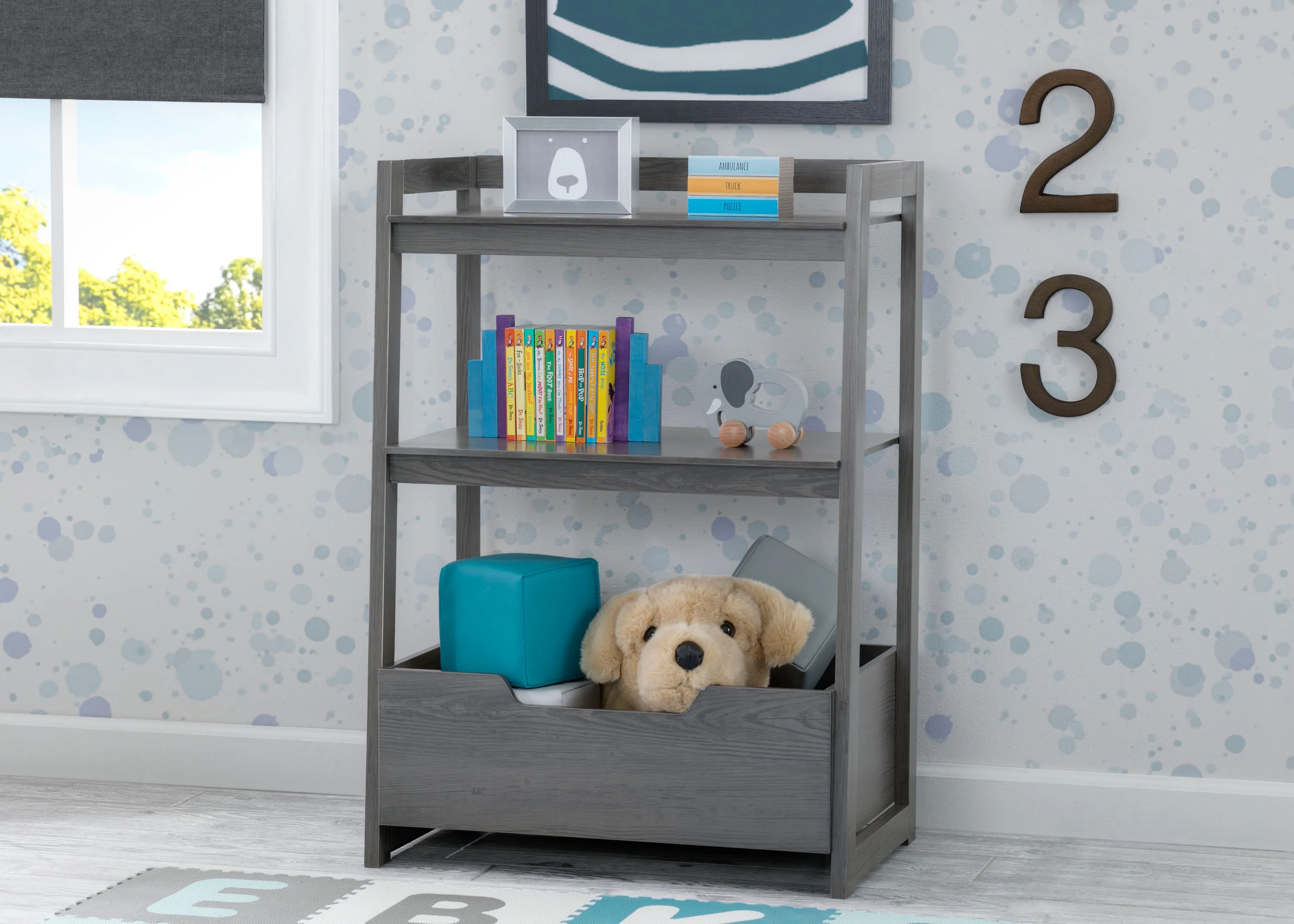 Small Ladder Shelf - toddler bundle